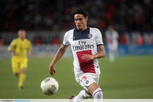Video: Edinson Cavani's rough night for PSG against Metz